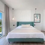 Maris Villa Mlini
