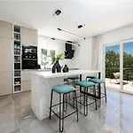 Maris Villa