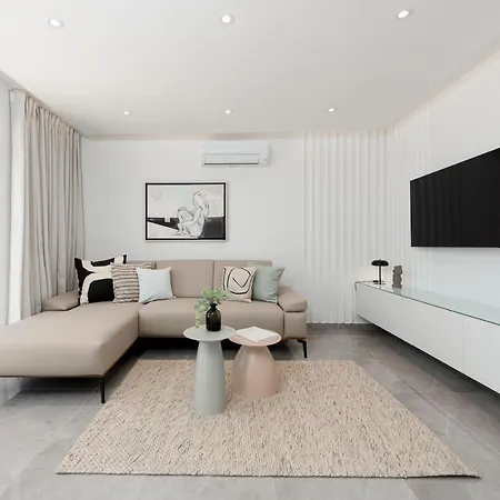 Maris Villa *