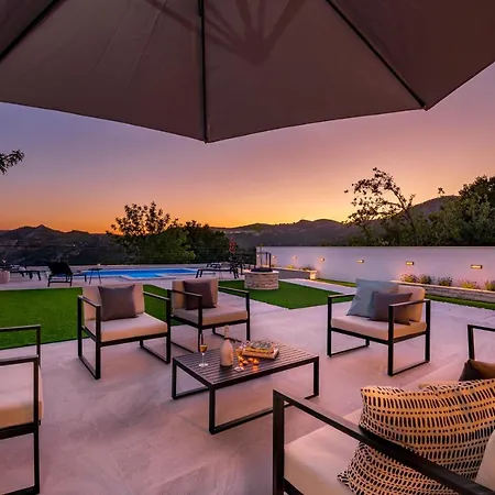 Maris Villa