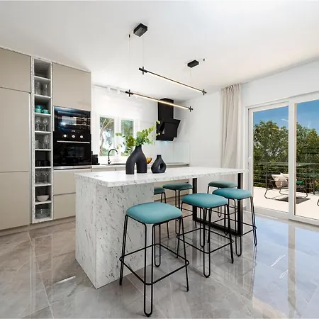 Maris Villa